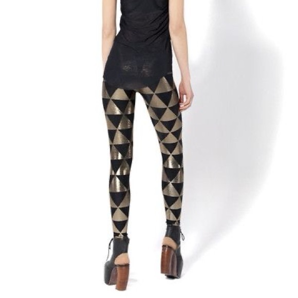Blackmilk Gold Black Zelda Triforce Triangle Leggings Size Medium - Picture 3 of 5